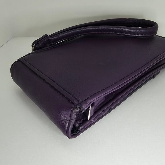 Nautica 'Catalina' Crossbody RFID Blocking Wallet - Picture 9 of 10